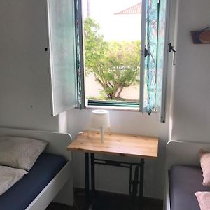 Habitación Estándar con 2 Camas Individuales